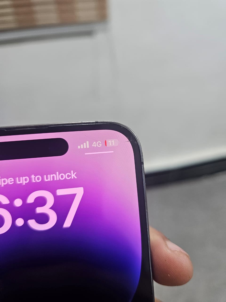 ايفون 14 برو ماكس بنفسجي 
الذاكرة : 256 جيجا 
البطارية : 86% 
نموذج شرق اوسط شريحة وحدة 
نفس ما موضح بالصورة الخلفية مكسورة مع كسر صغير جداً بالشاشة 
الشاشة ما مبدلة ابد والجهاز ما مفتوح 
السعر : 750,000 الف 
المكان النجف الاشرف مجمع ابو تراب 
اتصال مع واتساب : ***********
