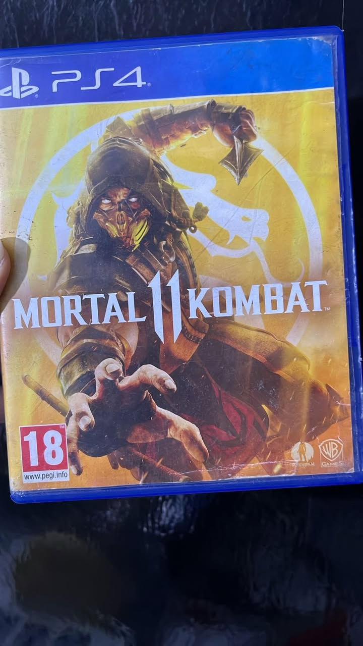 بلي 4 للبيع سعر 210 الف وبي مجال بسيط العنوان بغداد الحريه منطقه السلام ***********
