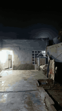 مشتمل للببع المساحه ١٠٠ متر كلك معامله كامله قريب على مطعم شاورمه على ...