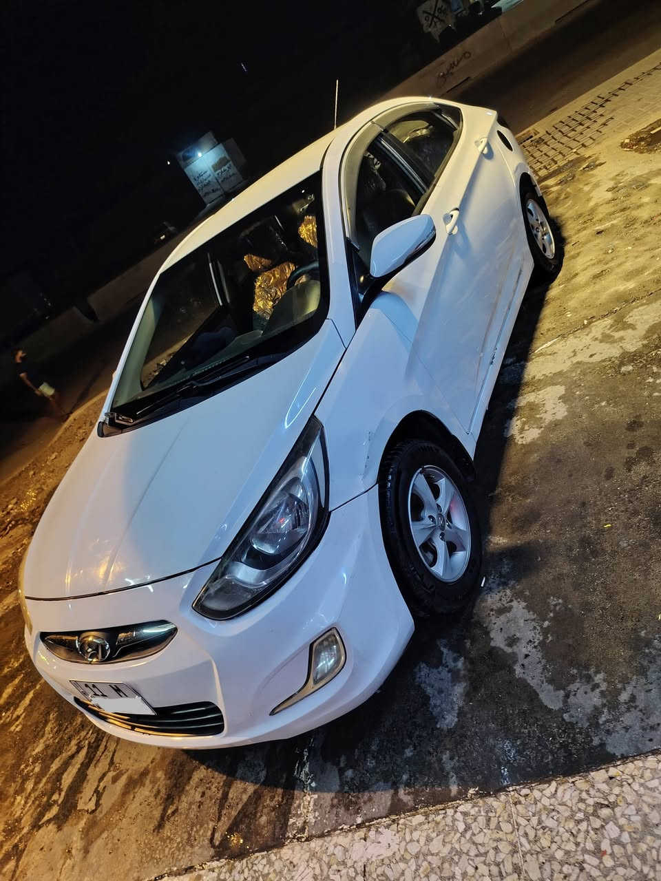 اكسنت 2015 خليجي رقم بغداد الجديد
المواصفات 
اشاير مري
تبريد 
تدفئه 
شاشه 
نضام ايكو
ويل كب عدد ٥
تخم تاير جديد 
صدر ١٠٠٪
مكينه ١٦٠٠ دوش قطرتين المرغوب

سعر 105 وبيها مجال
عنوان بغداد
مكلف بالنشر
***********
