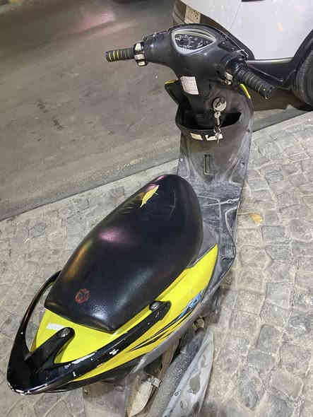 ماكس عدله للبيع دراجه شهر وكم يوم من نزلتها رمبه وبأسمي دراجه مكفوله من مكينه وكهربائيه والله يشهد صار قدر الكڤر الأمامي صار بس كسر وكڤر الستيرن هم شويه باقي دراجه كفاله ماعدا الكابريتر يحتاجله تنضيف وباتري فقط  عامه وحتاج واريد ابيعها الله يشهد جديده بس ممغسوله السعر 850 والشراي بخدمته للأستفسار (***********
