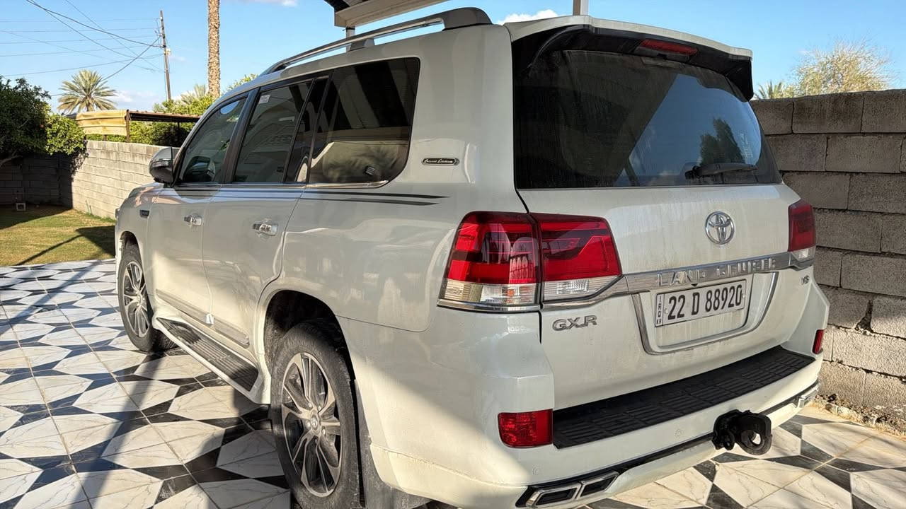 لاندكروز 2020/6سلندر

ماشيه 130. الف 

بيها بارد بالجاملغ الايسر 

رقم اربيل جديد  

السعر 470

مكاني تكريت 

تواصل***********
