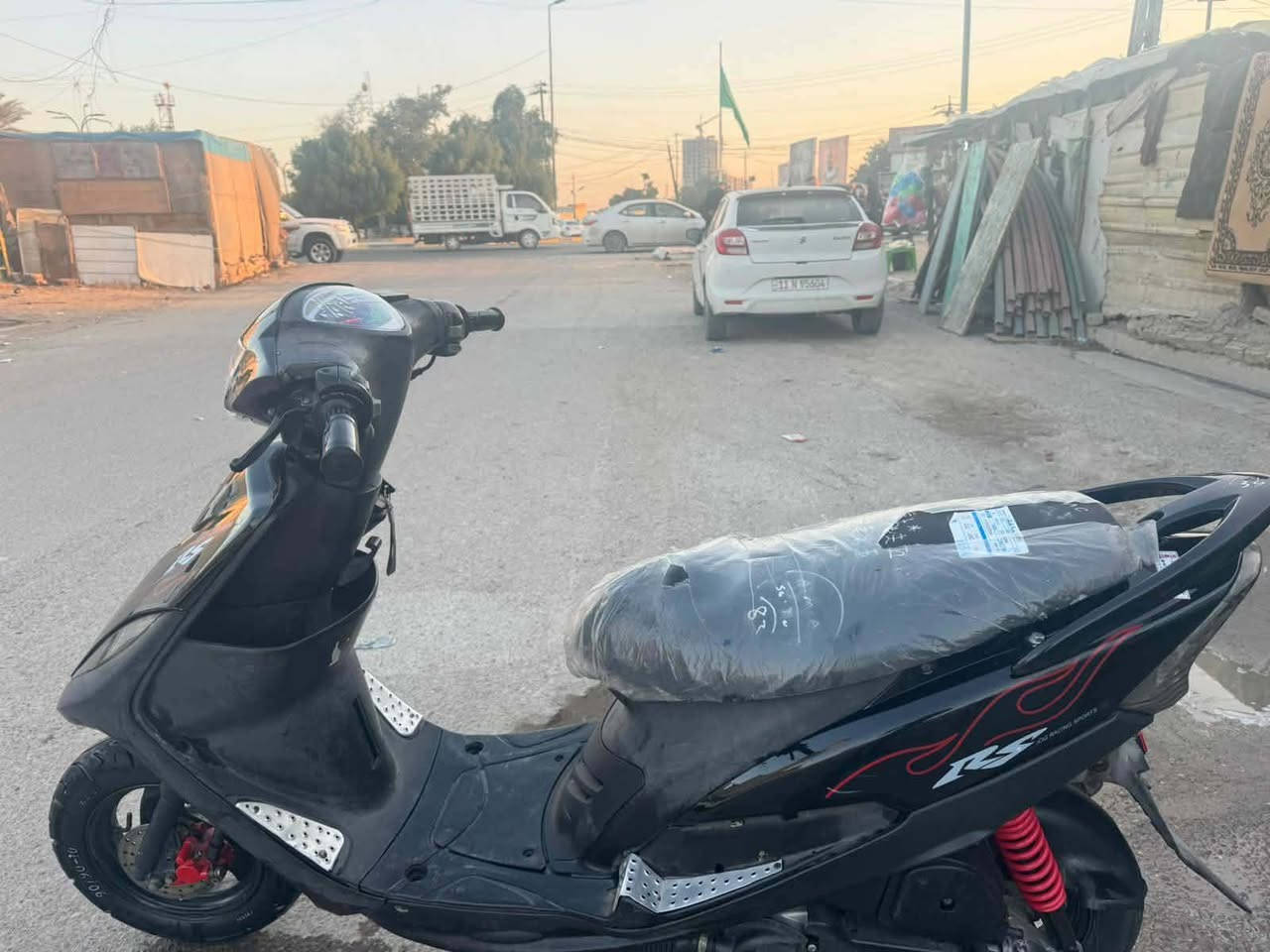 السلام عليكم شباب دراجه عدلة للبيع ابلادية دراجه تخبل شلعة و معدل اتخبل كهربائيات كلة شغالة مكينة ابلادية دراجه خير من الله نضافة كدام عينك السعر 550 وبيها مجال للطيبين الرقم ***********
