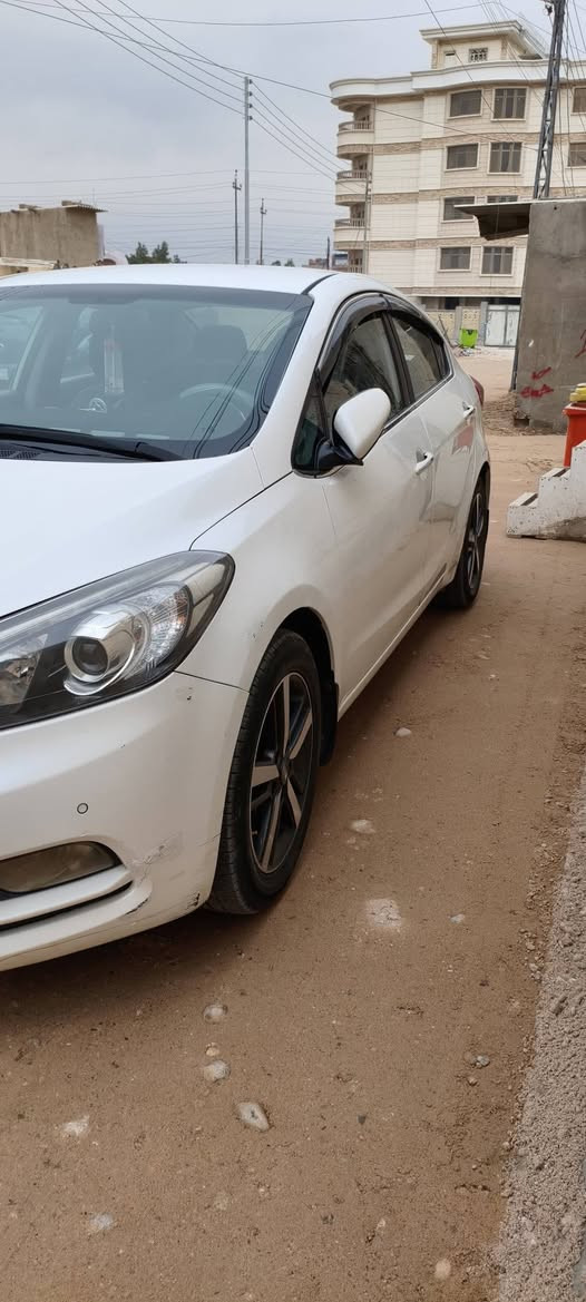 سيراتو 14 خليجي كفالة
سنوية باسمي لل27
ثلاث انضمة قيادة 
تحكم سترن
لايت زنون 
السيارة جاهزة حدادية
تخم تاير  مكينة 1600 دكشن عالي السيارة جاهزة وحلوة مال جناي
‏‪***********‬‏
