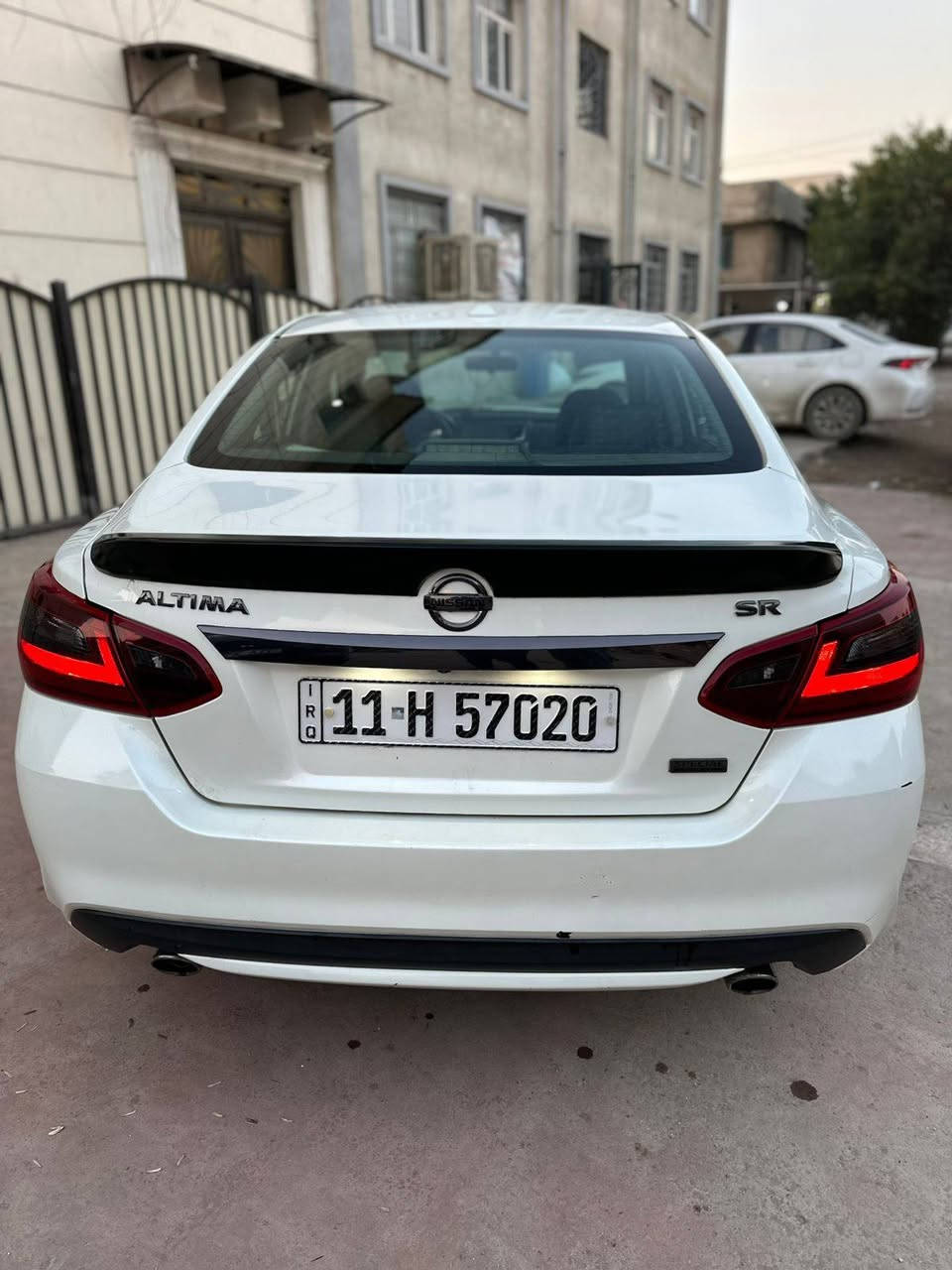 حادثها كلش بسيط بدون ايرباك. رقم بغداد هزة وارقم جديدة بأسمي 

بصمة تشغيل وتشغيل عن بعد 
شاشة كبيرة تدعم كار بلي  وكامرا
كشنات جلد وكرسي السايق كهرباء بهن خط ازرك
كراسي الامامية تدفئة
ويل حجم 18 مال sr وتخم تاير جديد
لايتات زينون عالي وناصي وبلوجكتر 
رادار ومثبت سرعة 
شفتات ستيرن 
الداخل مطعم بكاربون فايبر 
السيارة بدون نواقص جاهزة 
مكاني بغداد الدورة 
السعر 135 $
0790170044
*********** بغداد, العراق
