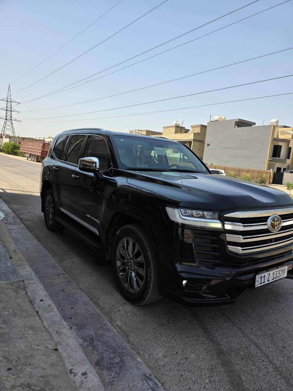 السلام عليكم
لاندكروز للبيع ..VX لمتدد

موديل : 2024

عداد المسافه : 25 

الرقم : بغداد ( بأسمي) 

السياره : كفاله عامه / بعده بوضع الزيرو 

المواصفات 

* مكينة 4000تنفس طبيعي

* بريم اصل لسيارة 

* 4ابواب بصمة

* ابواب شفط 

* سلايد روف/فتحة سقف

* رادارات أمامية وخلفيه وجانبية

* كشنات أمامية تدفئة وتبريد

* كامرات أمامية خلفيه ومحيطية

* كشنات خلفية كهرباء

* شاشات كبيرة 

* كشن لسائق خزن ميموري.

* تحديد مسار .

* توقف ذاتي.

* ثلاجة .

* شعار لاندكروز فتحة الأبواب 

* جنطة كهرباء

العنوان : بغداد - السيدية 

السعر 75000$يعني750ورقة وبيها مجال 

باقي التفاصيل الاتصال ؏ الرقم او واتساب 

***********
