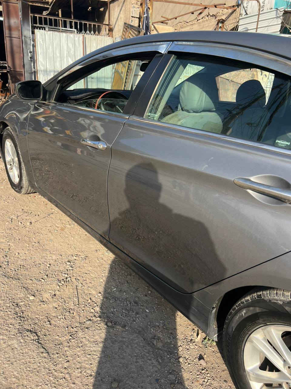 تحيه طيبه السلام عليكم 
سوناتا 2013 وارد امريكي حادث بنيد مصبوغ 
شرط وضع الشركة 
بدون داوخل بجم كبس 
ماشية 91 الف حقيقي 
مكينة 2400
شاشه كامر
مثبت سرعة 
تحكم شاشه
تبريد ثلج 
تخم تاير صدر جديد 
جاهز من كلشي مال جناي 
رقم بغداد دولي باسمي تحويل مباشرة سنويه هزه جديد 
120 ورقه وبيها مجال بسيط 
اي استفسار 
***********
مكان بغداد البياع حي أعلام
