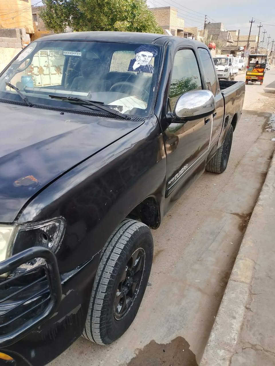 سلام عليكم بيكم تندرا ٢٠٠٥ أدوات للبيع بيها مكينه وكير بطه 
السعر ٣٠ العنوان بغداد 
للاستفسار ***********
