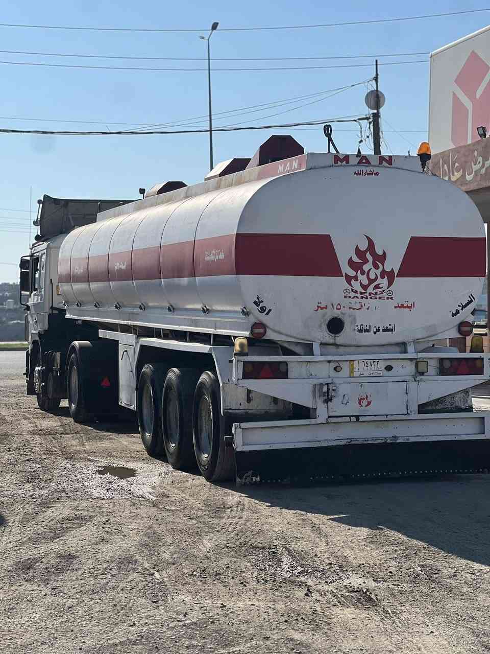 للبيع مان صقر صهريج 

موديل 1994

كير عادي 

نوع صهريج مصلاوي قديم 3/دنيكر بل تاير

رقم صلاح الدين طوناج جديدGBS  لحين20/1/2027

سنوية لحين /16/12/2028

السياره موجود في معرض عادل 

عنوان كركوك مقابل جسر حزيران 

***********
