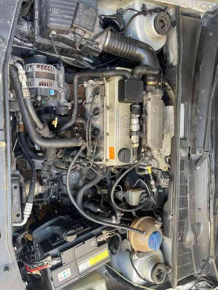 السلام عليكم اخواني الكرام للبيع فولكس واكن كولف موديل 1994 لون سلفر بدون صبغ بدون ضربة طخات كلش خفيفة صدر امامي خلفي كلة نضيف مسويلها إدامة بلكات فلاتر تخم واير بلك درايم شفت جدد تخم اذاين جدد باتري جديد مكينة حجم 2000 محرك كير كلج كلش ممتازات السيارة كير عادي كلش انطلاقتها سريعة ومعدل وسرعة امشي بيها شكد ميعحبك عداد المشي 156 الف سيارة علي ايد وحدة دواخل السيارة جديدة كشنات 4 تجاوي كهربائيات السيارة كلها شغالة مازدات عدسة شباك خطين بك لايت V6R  بلوجكتر بلادي اصلي ويل كب بلادي هوة و الكبات
تايرات نضيفة 
رقمها الجديد وسنوية مجددها وهزة جديذة  
السيارة سنتر لوك بلادي مسجل سمعات تخم جدد 
السعر 51 ورقة وبيها مجال بسيط جدا 
العنوان بغداد الجديدة 
*********** عبدالستار
