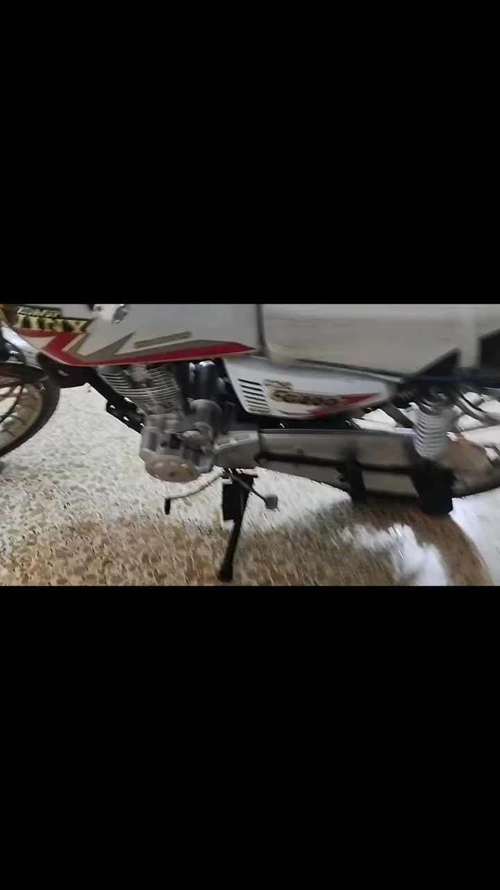 سلام عليكم دراجه سيفان 2025لبيع طالعه بشهر 9 سعر 750وبيه مجال بسيط دراجه مكفوله كفاله عامه من اي شي بمحرك مكان قاسم رقم ***********بي واتساب
