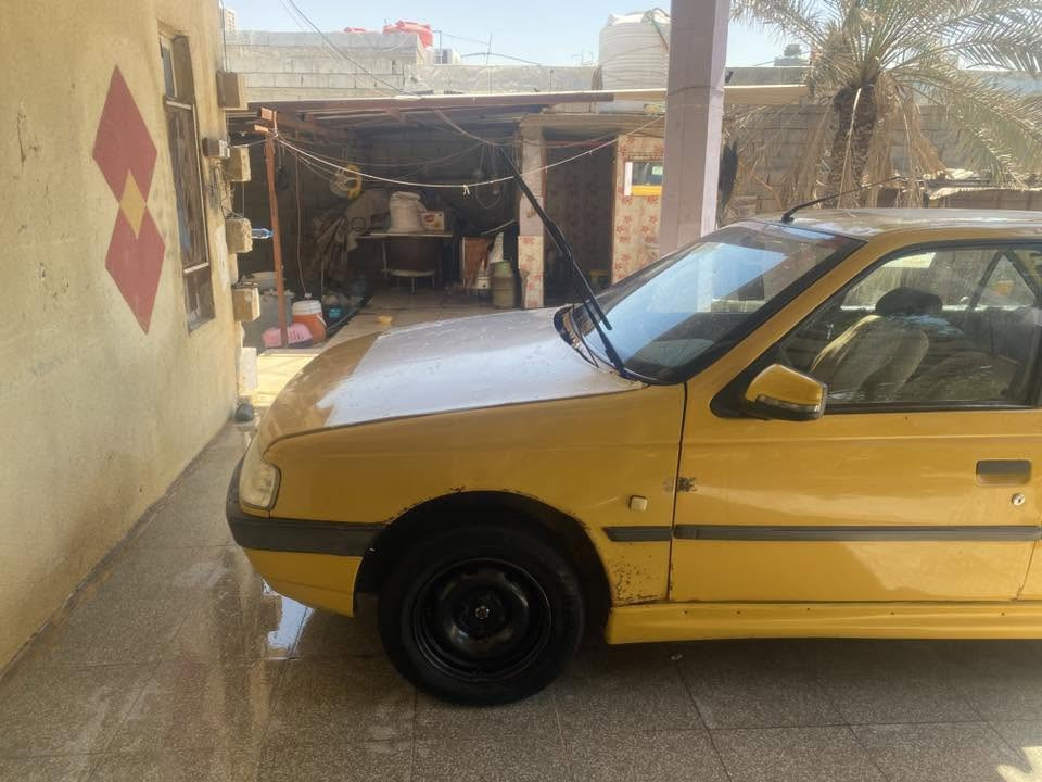 سلام عليكم بيجو 405 موديل2012 رقم بصره رقم احمر سنويا منتهية ب2022 راعيها بل ناصريه سياره جاهزة تبريد نقصه بس مروحه سعر 25 مكانها بصره تنومه شط العرب رقم*********** وبخدمت الشراي
