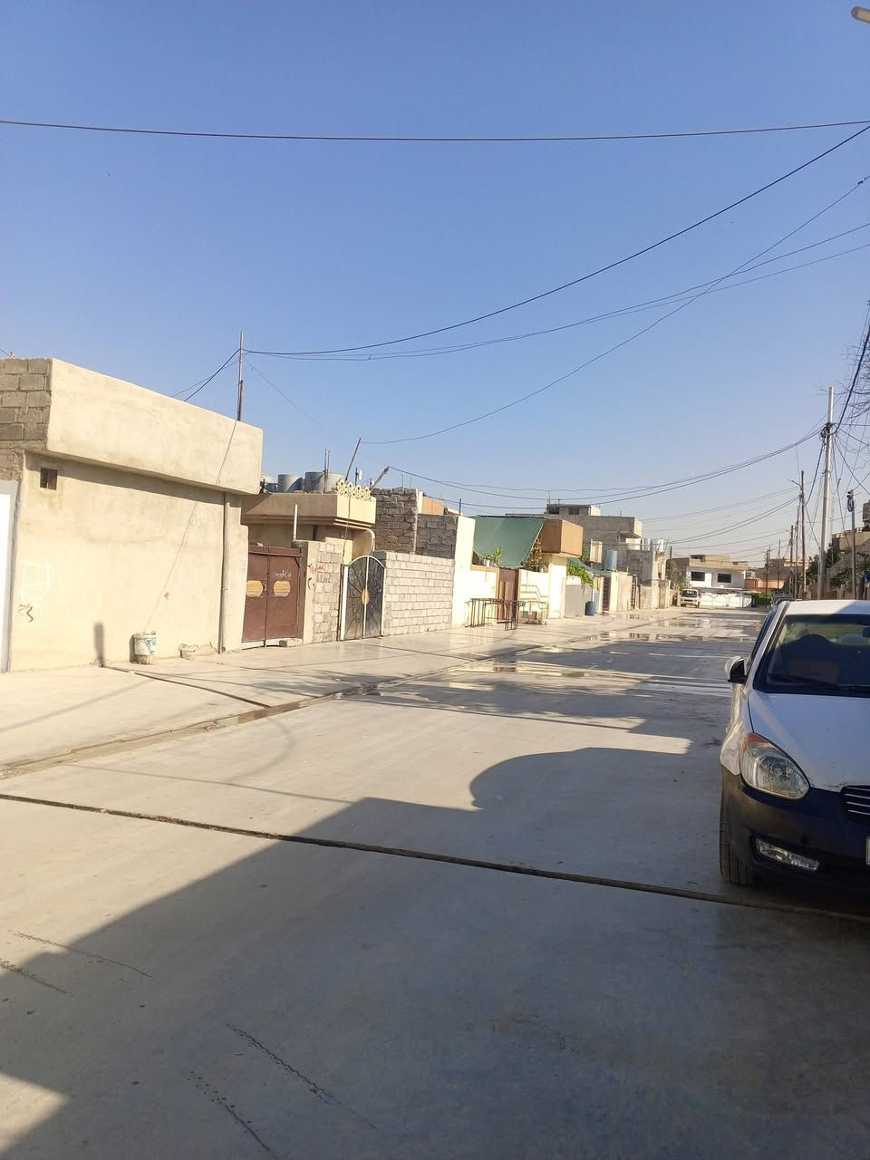 زراعي كارت بلديه معامله كامله بسم صاحب الدار بسمو ملاحظة ماعندي خاص مخابره فقط 
البيت ساكنين بي خدمات كامله ماء كهرباء تبليط مال بلديه
شارع عرض 12متر عريض ونفه 
الــعنـوان:حي الاربجيه قرب دكاكين السبعه نهايت حي صدام 
الــمسـاحــة /120م     الواجــهـة 8م 
طــابـق واحد مع بيتونه 
2 غرف نوم استقبال مطبخ هول صحيات
***********📞الاتصال
***********لاتصال 
  #عقارات_الموصل
