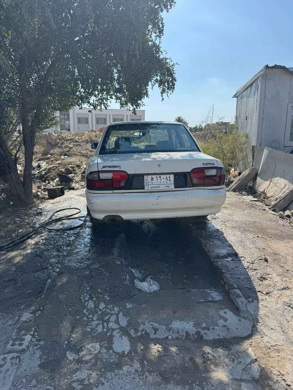 سلام عليكم سياره براتون للبيع موديل 2004محرك وكير وصدر امامي وخلفي و يطارات
مكفوله ملاحضه الكشر يحتاج ملاحضه الرقم ***********السنويه ب أسمنه السعر 45 مكان بغداد البياع
