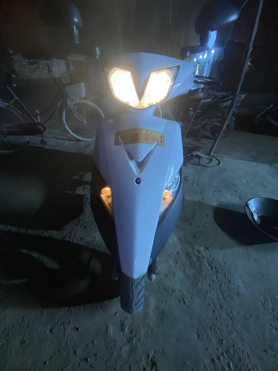 سلام عليكم دراجة ثعلب كابريتر كامله من كلشي سعر ٥٥٠ وبيهه مجال مكان دوره هور رجب ***********
