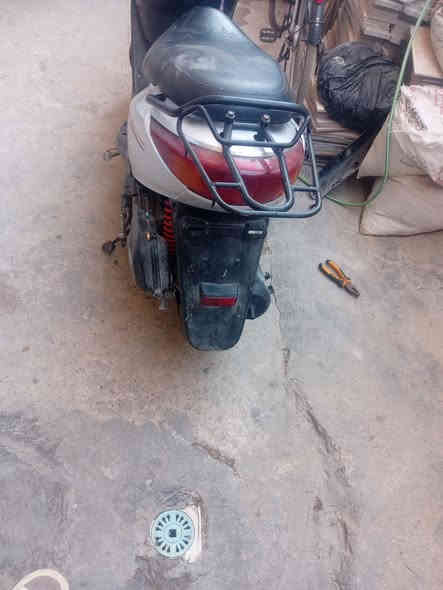 السلام عليكم  هاي  الدراجه للبيع   مواصفات  الدراجه ابريز موديل 2017 دراجه حلوه بيهه شله ومعدل الدراجه  بس امجفته مره وحده  وتجفيت فول الكور مال تفصيخ والفات   يعني ابلادي  السعر 500 مكاني بغداد  الامين الثانيه   ***********.    ملاحضه الدراجه مكفوله من السرقه
