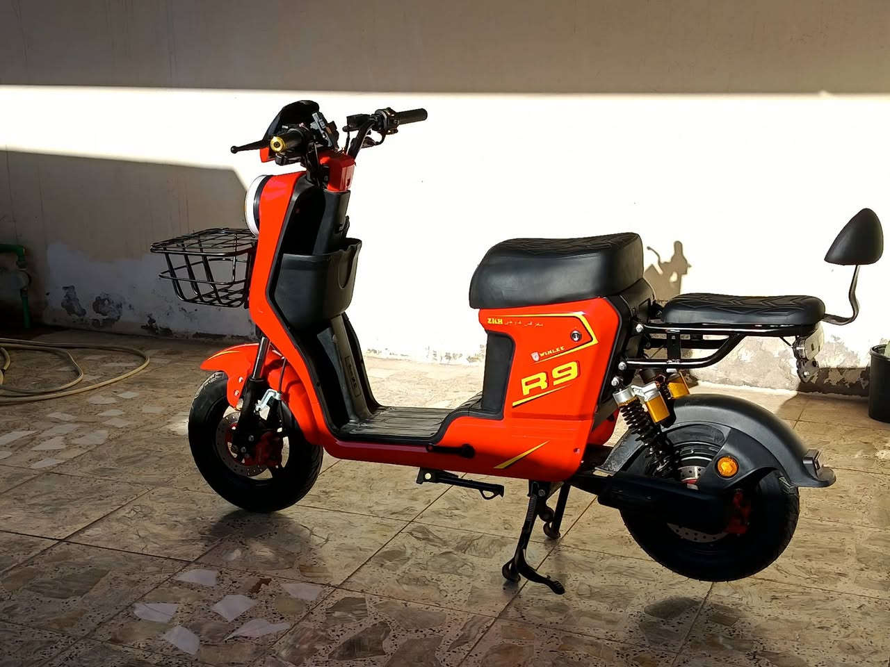 السلام عليكم R9 2026 للبيع فول كامله السعر 425 وبيه مجال العنوان بغداد جسر ديالى القديم الشراي يتصل ***********
