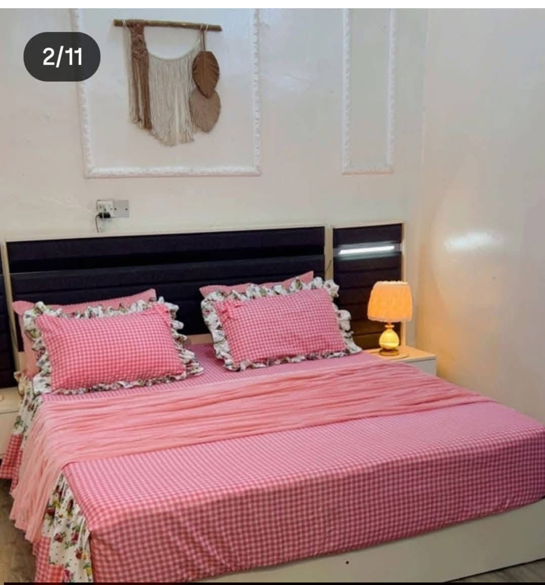 السلام عليكم اشتغل كافة المفروشات والبردات وسيتات الصلاة 
وبعض الصور لشغلي 
متوفر توصيل لكل مكان واسعارنه مناسبه


**إذا كنت صاحب هذا الإعلان وتريد حذفه لأي سبب، رجاءا أرسل رسالة إلى الدعم الفني**