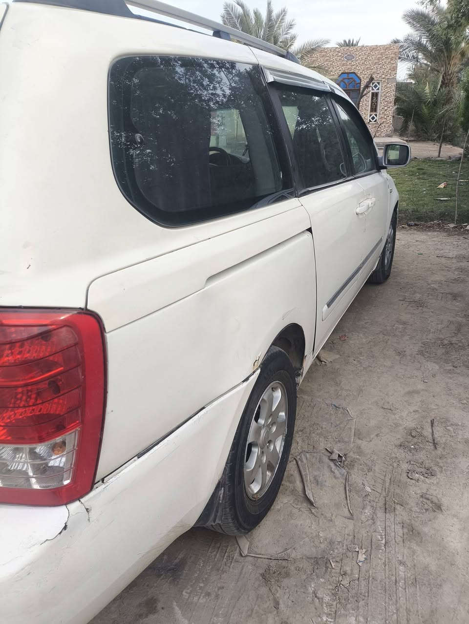 كيا كرنفال ٢٠٠٧ بصرة اجرة خطين غاز وبانزين سنوية منتهية ٢٠٢٢ بيها ضربة جاملغ الخلفي والجاملغ الامامي والبنيد تبديل. سيارة خير من الله حدادية وتبريد نقصها بس صبغ سعر ٩٠ للاستفسار اكثر الاتصال ع رقم ***********
