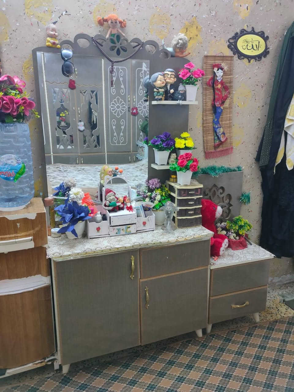 غراض منزلية للبيع وباسعار مناسبة جداً المكان كركوك منطقة واحدحزيران للاستفسار الاتصال على الرقم *********** كركوك, العراق
