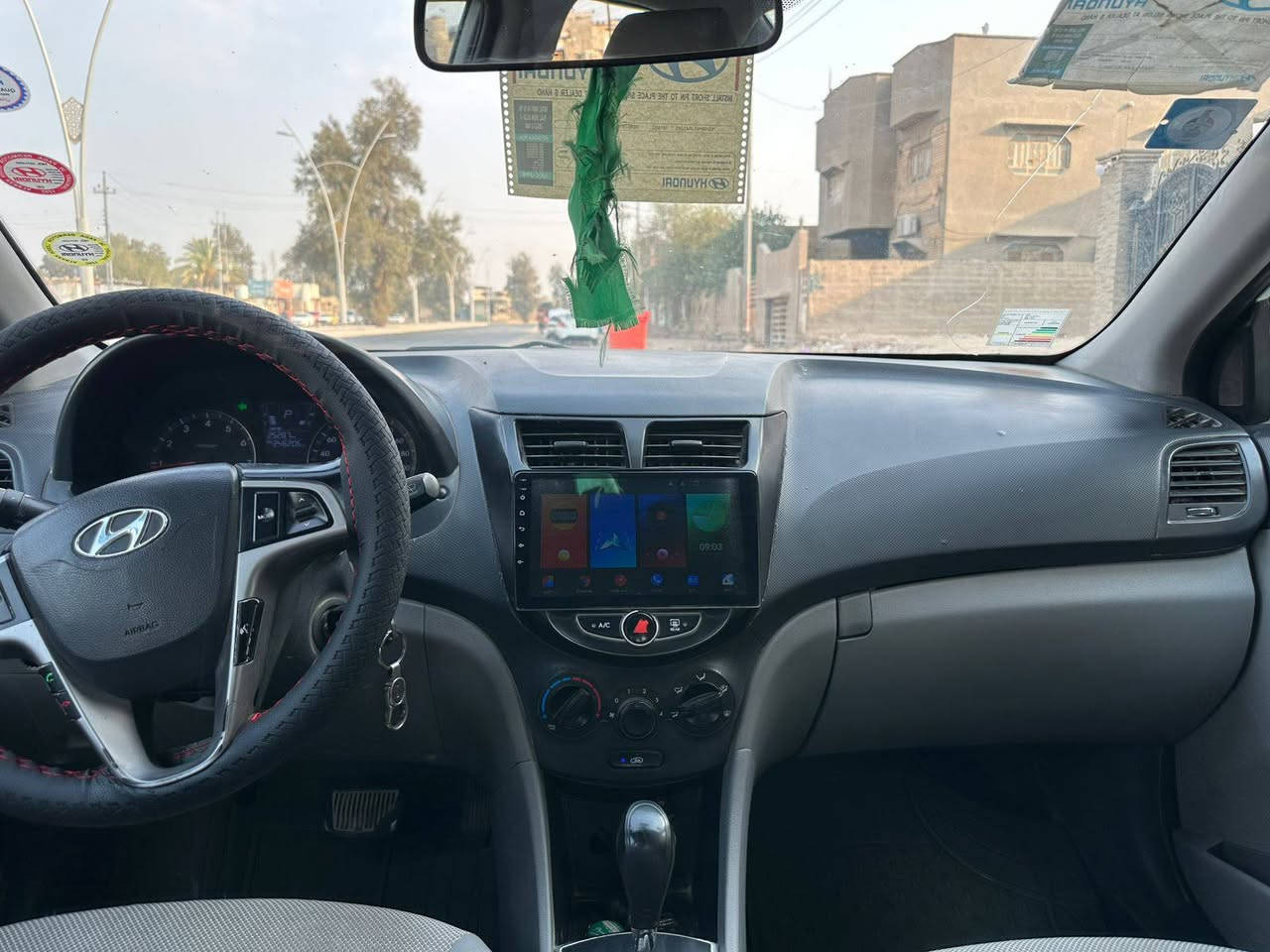 اكسنت مديل 2013وارد خليجي سعر 80وبيها مجال 
جاملغ امامي صبغ وبيها حالوب حجم المحرك 1600دوش
مكينه وكير وحداديه حلوات عنوان بصره كوت الحجاج 
***********
