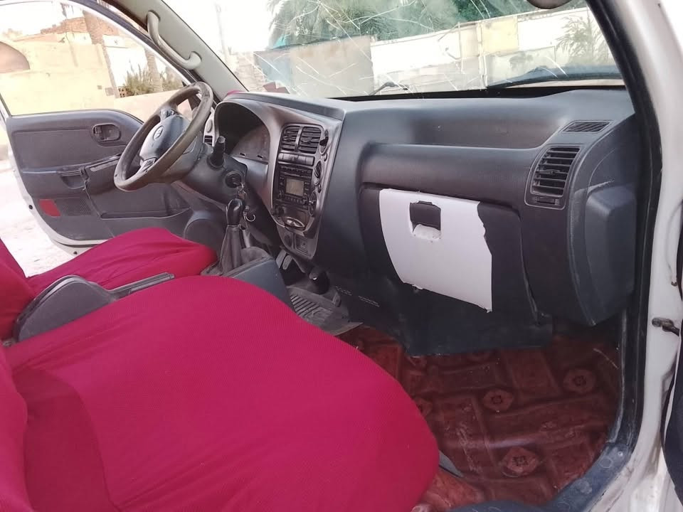سلام عليكم عندي كيه للبيع بنكو نثيه مفتوح موديل 2015
سيارة مكفول كفاله عامه لاه ضربه ولا تبديل ولاه خياس ولاه صبق سيارة جاهزه مجهزه من حداده قبل اسبوع مبدله 
تخم تايرات 8 باكيت مكينه نضيفه شرط لاه تبخير ولا تنقص مكينه 2700 كير اكسن كفاله كرهبيات كلي شغال سعر 79 قفل
سيارة جاهزه مجهزه من ايشي مال جناي تحويل ثاني يوم سنويه مجدده لل 2027 انكليزي داخل هزه امصفؤه ضريبه او غرامات رقم شاصي واضح شاصي كفاله 
رقم هاتف ***********
