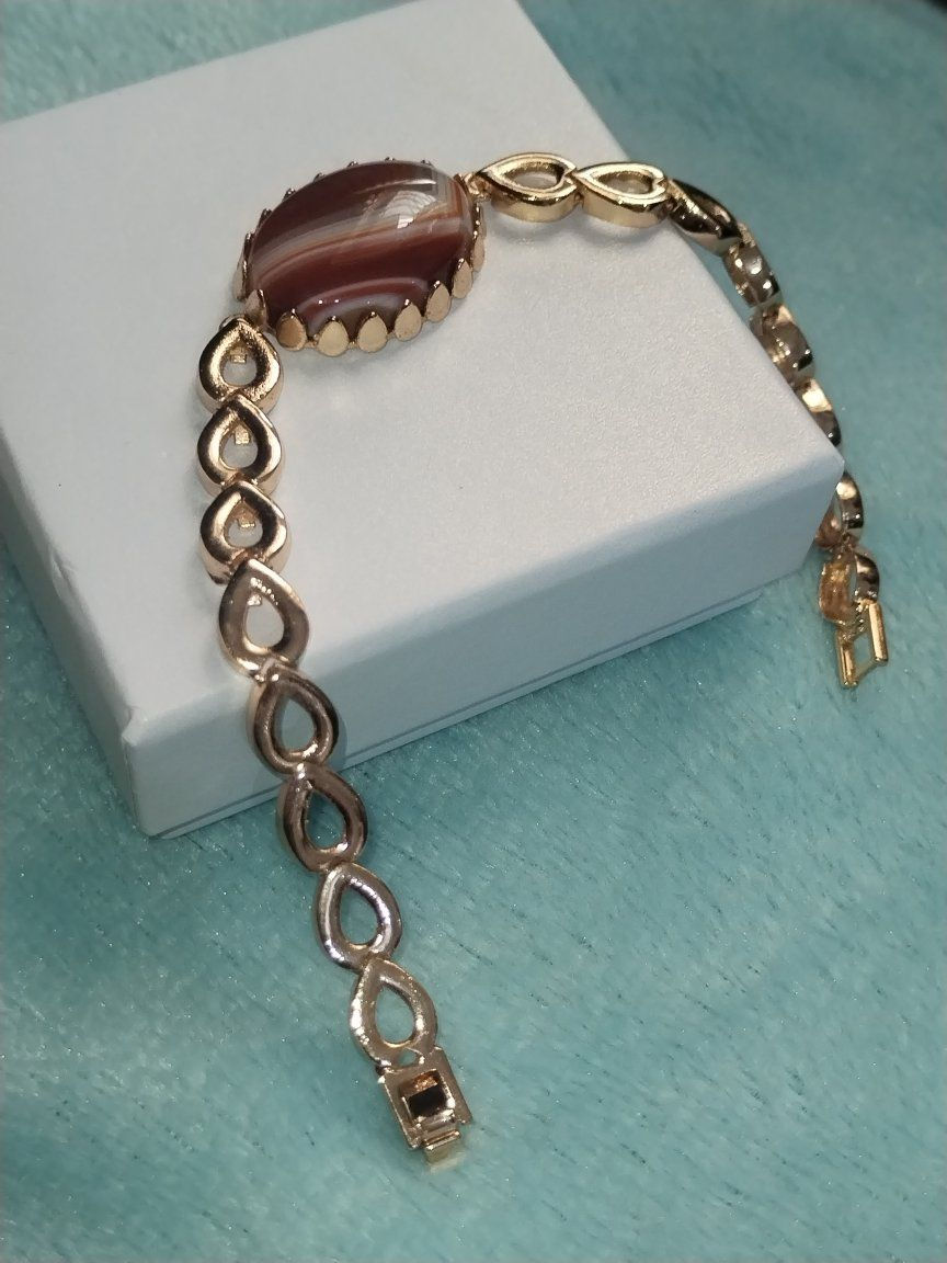 سورات نحاس طلاء مي ذهب حجر عقيق يماني سعر قطعه 10


**إذا كنت صاحب هذا الإعلان وتريد حذفه لأي سبب، رجاءا أرسل رسالة إلى الدعم الفني**