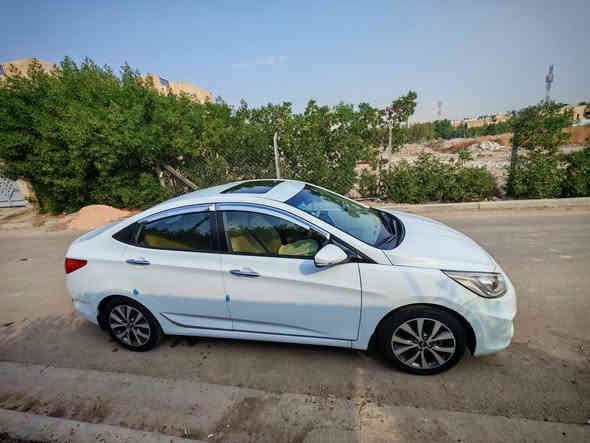 السلام عليكم 
اكسنت 2017 خليجي محرك 1600 باسمي السنويه
(ماشيه 53) قابل للزياده امانة الله اني موظف اديرلها بس محسن ومعتني بيها فقط مبدل دعامية امامية فقط فقط وصورة الدعامية القديمه موجوده بالصور 
الموصفات... 
محرك 1600 / اربعه دسك/ فتحة/ دبل جكمجه/شاشه اندرويد/حساس خلفي/ويل كروم 16/ دبل سويج/سبير مقدس مانازل/تخم تاير جديد/تحكم ستيرن/حتى كتلوك السياره موجود السعر 125 وبيها مجال بسيط 
***********
