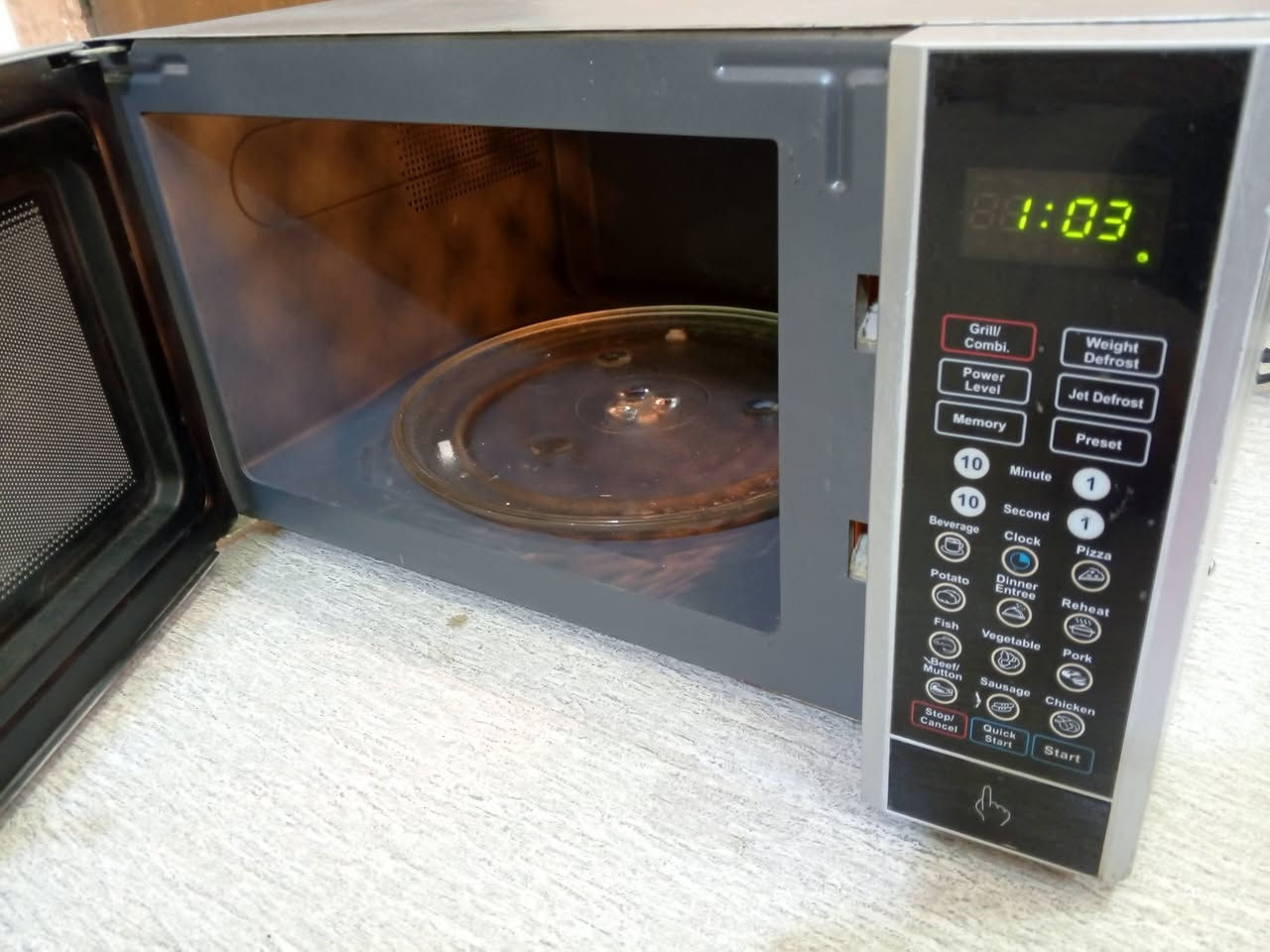 مايكرويف نضيف شرط الشغل حراره عاليه ضمان الحجم 30 لتر السعر 60 الف


**إذا كنت صاحب هذا الإعلان وتريد حذفه لأي سبب، رجاءا أرسل رسالة إلى الدعم الفني**