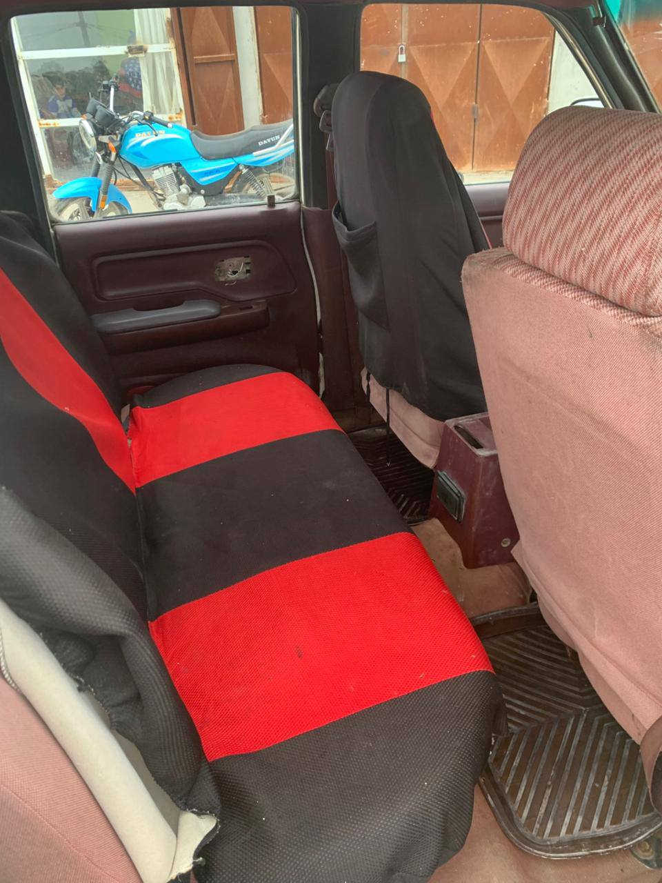 سلام عليكم بيكم دير البيع موديل 2009رقم بغداد نكليز مصفره هيئه وغرامات سياره جاهزه خير من الله سعر50وبيه مجال  حك الجيه. الاتصال***********
