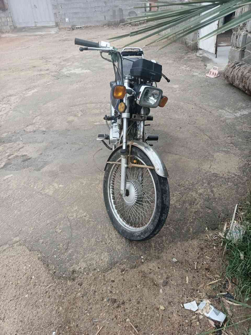 دراجه تايكر موديل 21 اوراق سكنر  السعر 600وبيه مجال
للاستفسار راسلوني عالخاص..


**إذا كنت صاحب هذا الإعلان وتريد حذفه لأي سبب، رجاءا أرسل رسالة إلى الدعم الفني**