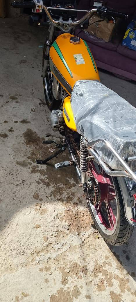 دراجه سافان موديل 2021 دراجه جاهزه كلشي جديد بيهه شغال مكفوله من كلشي مكينه كفاله الاستفسار ***********
