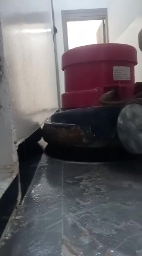 تنظيف البيوت يوجد كادر كامل تريد جلايه او بدون جلايه اتصل على الرقم التالي ***********
