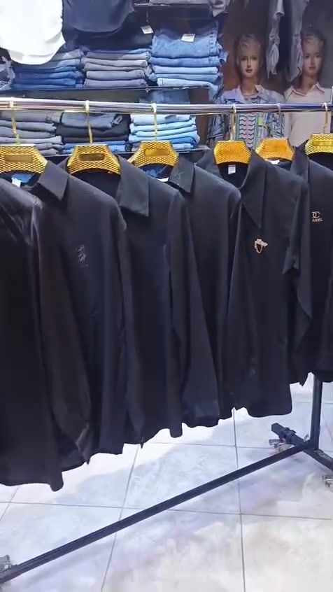 جديدنا قميص أسود+سوت اسود 🏴🖤🔥 العنوان خانقين شارع مصرف مجمع حبيب مول-ازياء عدنان هاتف محل ***********

