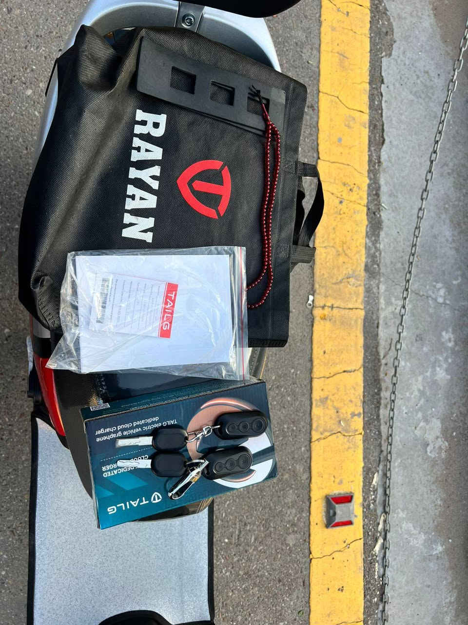 سلام عليكم شياب دراجه شحن البيع نوع الريان  ام  عيون دراجه زيرو زيرو غير مستخدم ابد  ممستخدمه ولا مره وصل شراء موجود بارحه اخذتها وضفت الها هذن غراض بسيطه يعني تاخذها مني بعتبار مآخذها من معرض  دراجه زلغ مابيها كفاله عامه اي نقص مابيها كلها كامله وجاهزه /مواصفاتها👇

بطاريات عدد (6) كبار دبل 🦾
النوعيه 🪬(الريان/ RAYAN)🪬🧿
3سرعات 🪬
تحمل شخصين🫂
تشغيل  نضامين بصمه او سويج🥇
سرعه الدراجه60🧿🪬
تتحمل وزن عالي جدا🏋🏻‍♀️
نضام  تشغيل عن بعد🤺✅
نضام السرقه 🥷🏻🏃🏻‍♂️
تمشيك (50) كيلو✈️
لون الدراجه مميز كلش
بصمات 2❇️
سويجات 2🛜
كلوب لد ابيض عالي ناصي🔦💕
استان صفح🔆
استان تعليك 🔱
نضامRD
اي استفسار اتصال ✅👇

***********

مكاني بغداد
