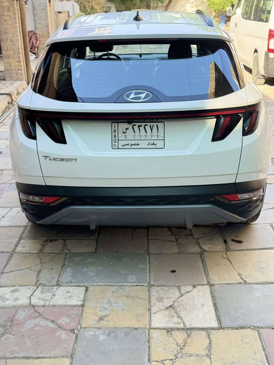 سلام عليكم
هونداي توسان 

خليجي 

موديل 2023

 الموصفات 

 سعة المحرك 2.0L 

 حساسات أمامية 

 حساسات خلفية

 لايت زينون + LED

 بك لايت LED 

كشنات كهرباء 2 

بصمه عدد 2 

 مفتاح التشغيل بصمة

 تشغيل عن بعد  

 حركة المقاعد الأمامية كهربائي

 مثبت السرعة 

 أوضاع القيادة 3انضمه

 حساسات ضغط اطارات 

 قطعتين تبريد

 هاند بريك بصمة 

 اشارة في المرايا الجانبية

 أوتو هولد - Auto Hold

 نظام مانع الانزلاق

 نظام نزول المنحدرات

ماشيه56الف 

‏ Bluetooth - USB - Type C

 شاحن هاتف

 بردات أبواب خلفية

بعد بيها هواي موصفات 

مكاني بغداد 

الرقم ***********
