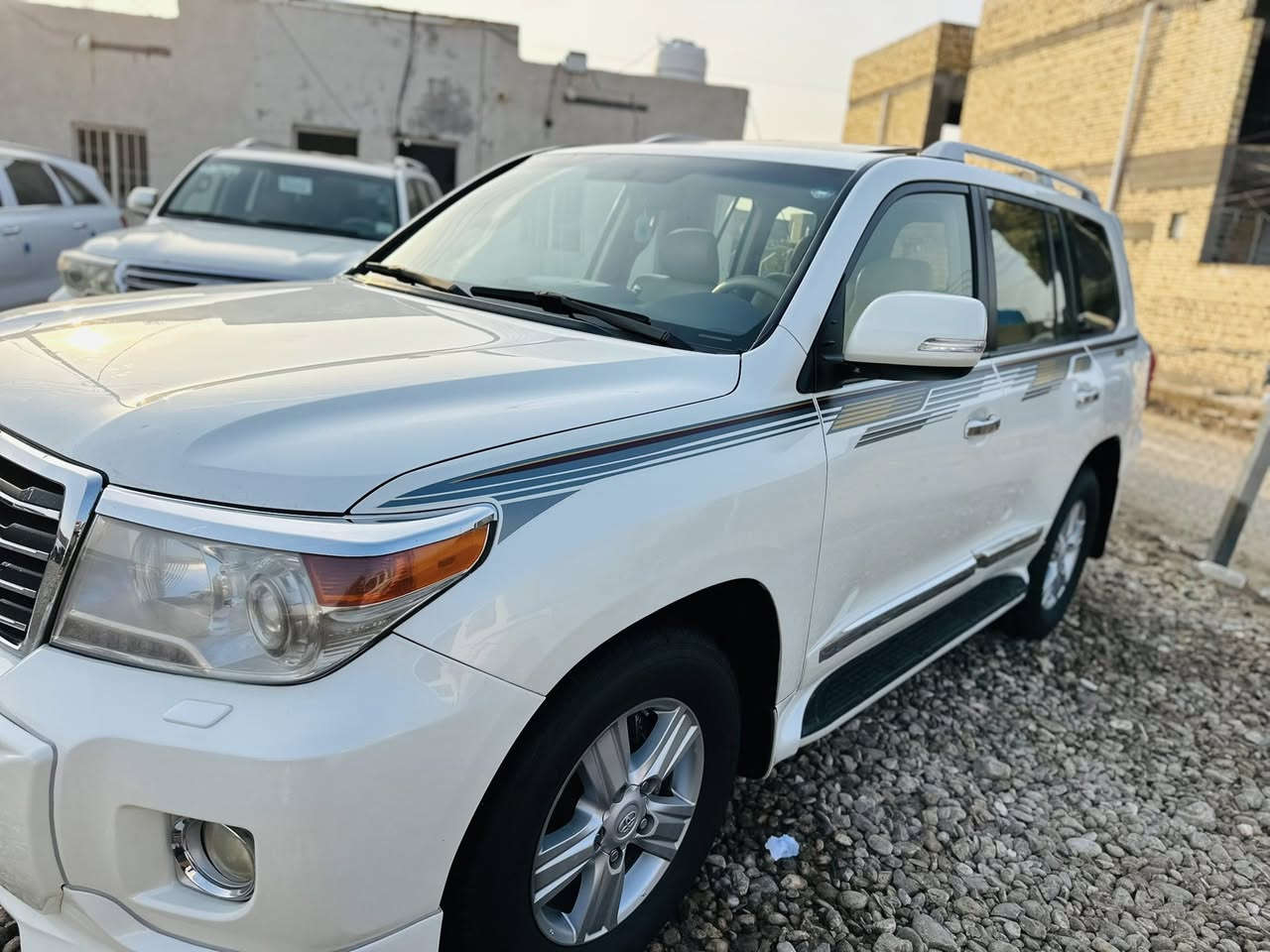 يالله سلام عليكم للبيع لاندكروز2014 فول 1/1 رقم اربيل دولي محرك 6 سلندر
بيه جاملغ خلفي مرشوش وباب مبدل اصلي فقط باقي كفاله عامه مكينه وكير ع وضع الشركه تخم تاير حداديه شراي اتصل *********** مكاني ذي قار الرفاعي السعر$320 وبيه مجال بيع مستعجل  
او مراوس حسب القناعه
