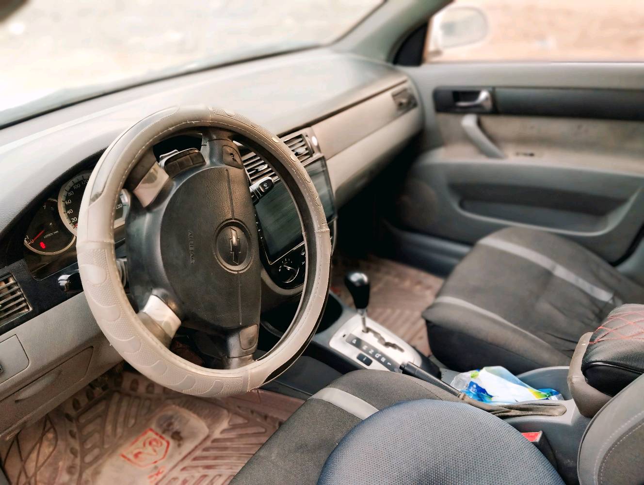 يالله.السلام عليكم . شفروليت اوبترا. السياره موديل ٢٠١١
نضيفه خير من الله .بيه منضومه غاز.+بانزين.
+منضومه زنون. كشنات جدد. تخم تاير.رقم انكليزي بصره.السياره باسمي تحوير ثاني يوم.
بيها ضربه خفيفه بلجاملغ موضح في الصوره.