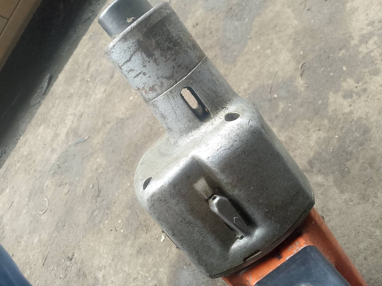 للبيع دريل نظيف ما بي اي تصليح متروك من أيام زمان الماني الموصل السعر 250 الف اكو توصيل وات ساب *********** ***********
