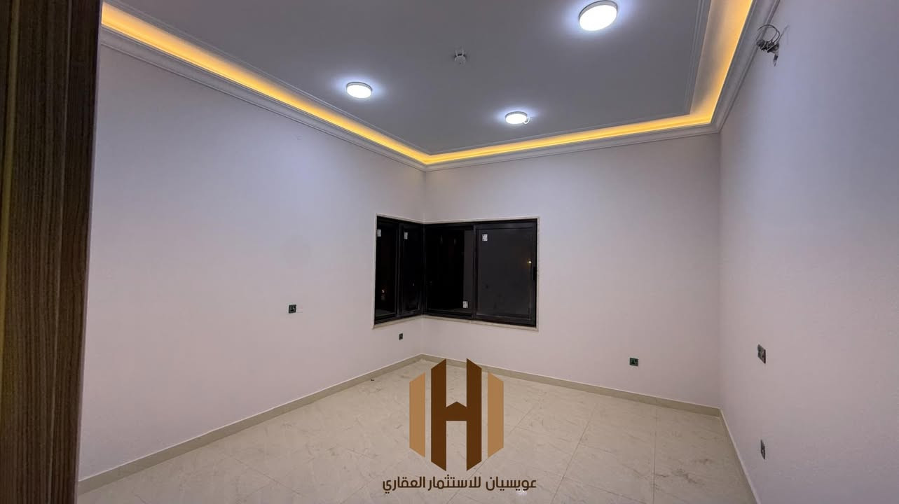 🔹 بيت للإيجار (سكني أو تجاري) في البراضعية 🔹

فرصة مميزة للإيجار في منطقة البراضعية) – شارع سيد امين، موقع حيوي وقريب من الشارع العام 🌟

📍 تفاصيل البيت:

* يتكون من 5 غرف واسعة
* صالة مريحة بتوزيع ممتاز
* تشطيب جديد وحديث ✨
* البيت غير مسكون نهائياً (أول سكن)
* إضاءة طبيعية وتهوية ممتازة
* قريب جداً من الخدمات والأسواق
* موقع سهل الوصول وحيوي

🏢 الاستخدام:
✔️ مناسب للسكن العائلي
✔️ يصلح للمكاتب والشركات
✔️ مناسب للعيادات أو أي نشاط تجاري

💰 سعر الإيجار:
22 ورقة (قابل للتفاوض)

📞 للتواصل:
***********
***********

⸻

✨ موقع استراتيجي في اليراضعية (البراضعية) + بيت جديد + يصلح سكني وتجاري = فرصة قوية للإيجار
