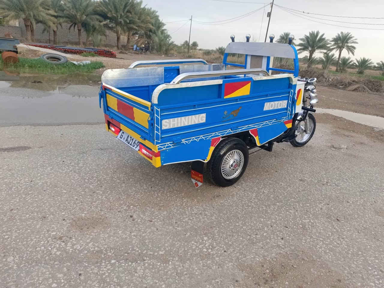 السلام عليكم ستوته للبيع موديل 20 ستوته حلوه جاهزه كهربائي شغاله مقفوله شاصي رقبه اوراق اصولي كان بابل الشوملي السعر 1400 وبيها مجال ***********
