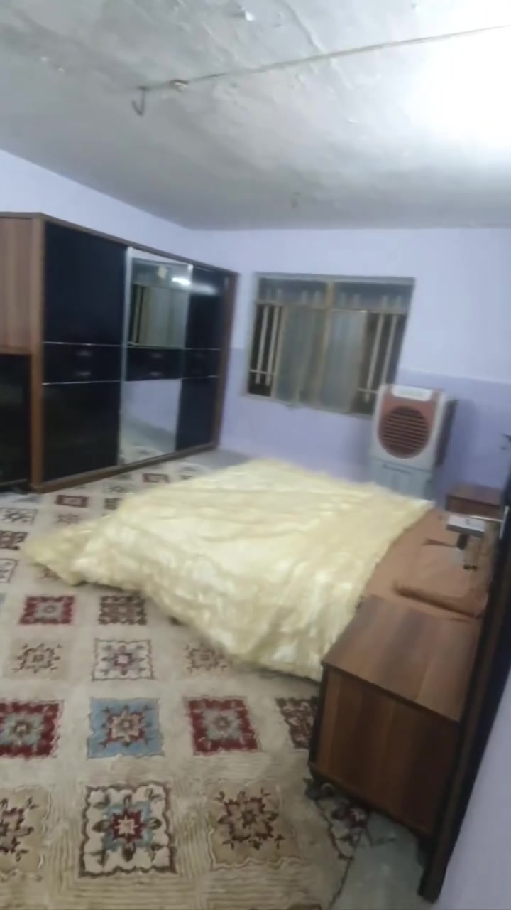 غرفة نوم 7 قطع سعرهة ب 300 ألف  غرفة امرتبة وسعرهة مناسب كركوك حي النور
للأتصال  /  ***********
