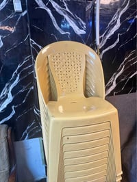 كراسي بلاستيك • قليلة الاستعمال • بغداد الحريه