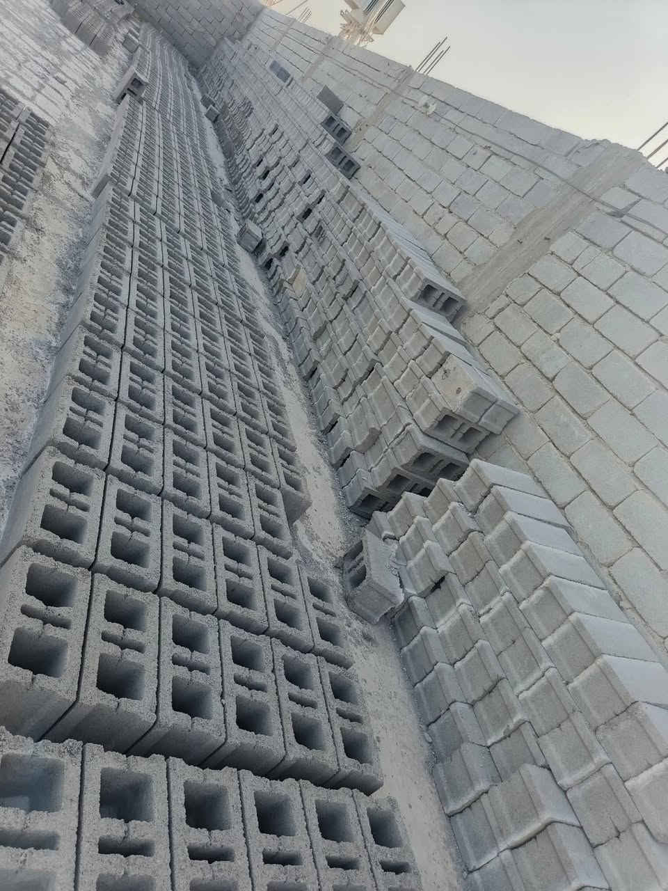 سلام عليكم ورحمة الله وبركاته
بلوك كهربائي للبيع داخل سوق الشوخ
بأنسب الأسعار وحسب المكان 
قالب جديد بلوكه قويه ونضيفه (تنزيل تنزيل تنزيل) 
القياسات الطول 40 والعرض 20
العدد كامل مع الزياده  مكان معمل ناحيه الحكيكه
للاستفسار يرجئ الاتصال على الارقام التالية 
***********

***********
