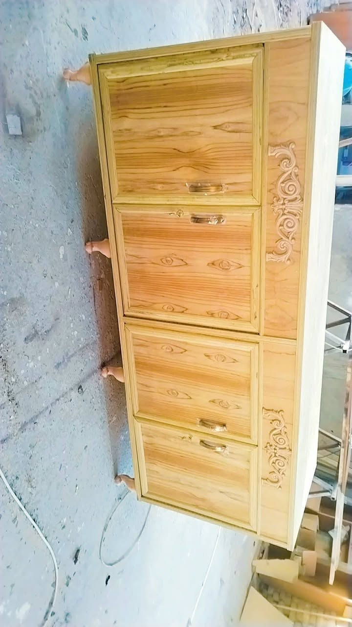 معمل ونجارة التيجان 👑 تكريت شارع الباشا
شغل حطاطه حسب طلب الزبون
للتواصل على الارقام التالية 👈🏼  اتصال او واتساب
***********
***********
***********
