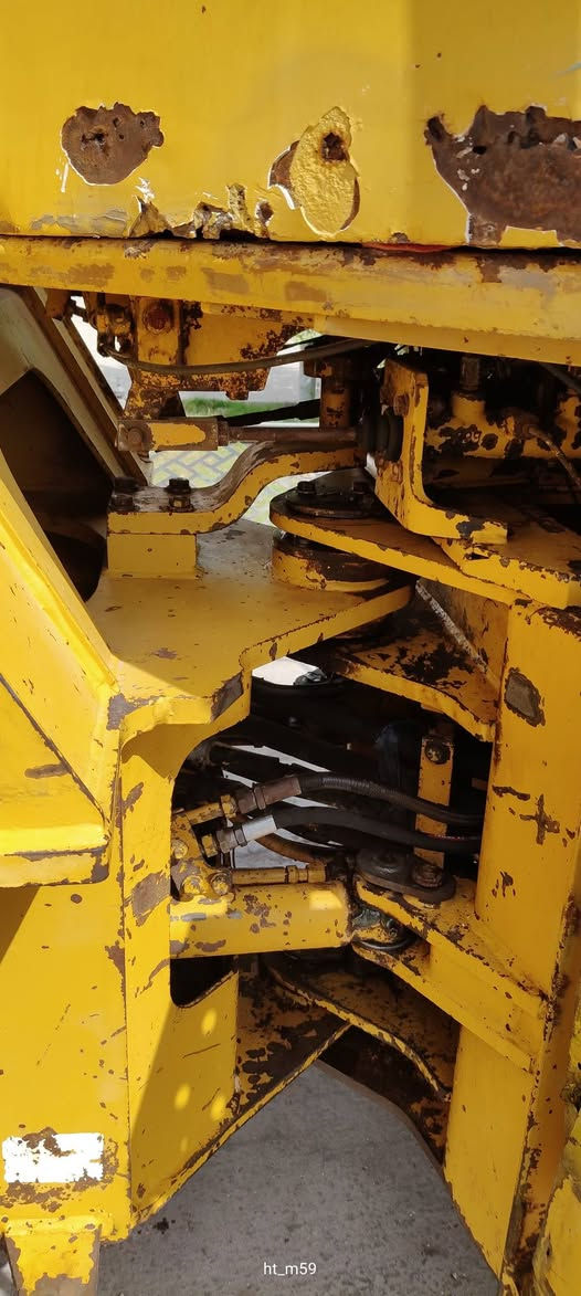 السلام عليكم 
شفل للبيع كوماتسو 100 عظم 
أصل 1998 باسمي تحويل مباشر 
جاهز تخم تاير بريك شغال 
السعر 200$ وبية مجال 
مكاني كربلاء الحسينية 
الهاتف ***********
