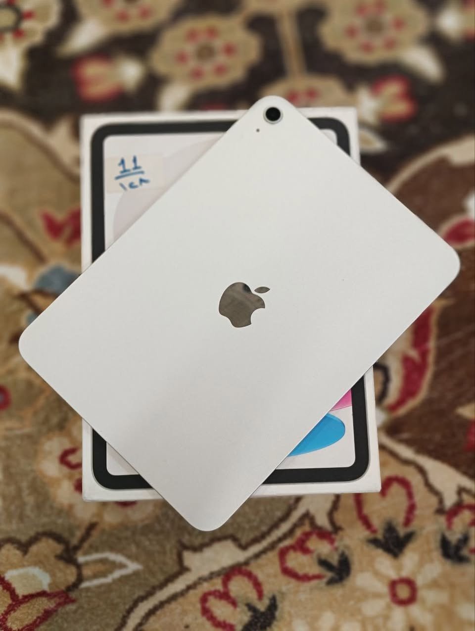 للبيع✅ ايباد 11 العادي 📱
ذاكرة 128 📱📴
                                                 بطارية 94 🔋
مع قلم الاصلي (Anker) ✍️📝
                               نظافة 100‎%‎
شاحنة 🔌 وكيبل ⚡️ موجودين ✅ ضمان باقي شهرين وينتهي 📝
للاستفسار 📱: *********** 
السعر : 450 الف 💸💲
وبي مجال للطيبين 🔥❤️
