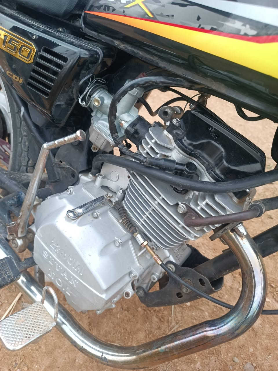 سلام عليكم دراجه سافان موديل 22 للبيع مكفوله اورقها اصوليه
نقصها باتري كهربائيا كامله تعال وشوفه بعينك سعرها 550 وبيها مجال حك الجيه مكاني اللطيفية ***********
