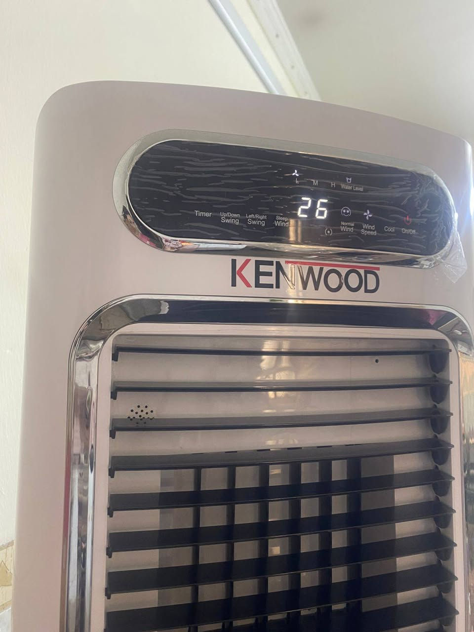 السلام عليكم
مبردة عمودية KENWOOD للبيع 💯

📌 الموديل: KN-46000T الحجم الكبير
📌 الحالة: نظيفة جداً واستعمال بسيط جدا
📌 تبريد قوي ومناسبة للغرف والصالات 
📌 بيها عجلات وسهلة النقل 
📌 سبب البيع: الشقة صغيرة

💧 تشتغل على المي
⚡ صرفها للكهرباء اقتصادي inverter
📍المكان: بغداد

السعر: 275قابل للنقاش 

للاستفسار مراسلة واتساب او الاتصال على الرقم 
***********
