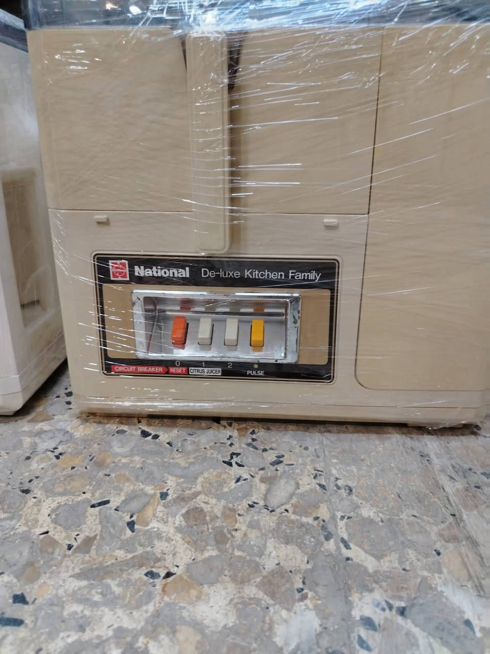 عصارات. جزر. ناشنال ياباني. جرار. خارجي. مستخدم نضيف.


**إذا كنت صاحب هذا الإعلان وتريد حذفه لأي سبب، رجاءا أرسل رسالة إلى الدعم الفني**